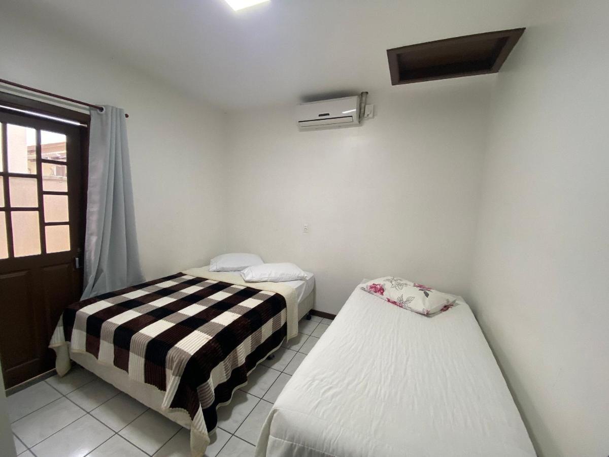 Casa Em Bombinhas Almeida E Moraes Perto Da Praia Exterior foto