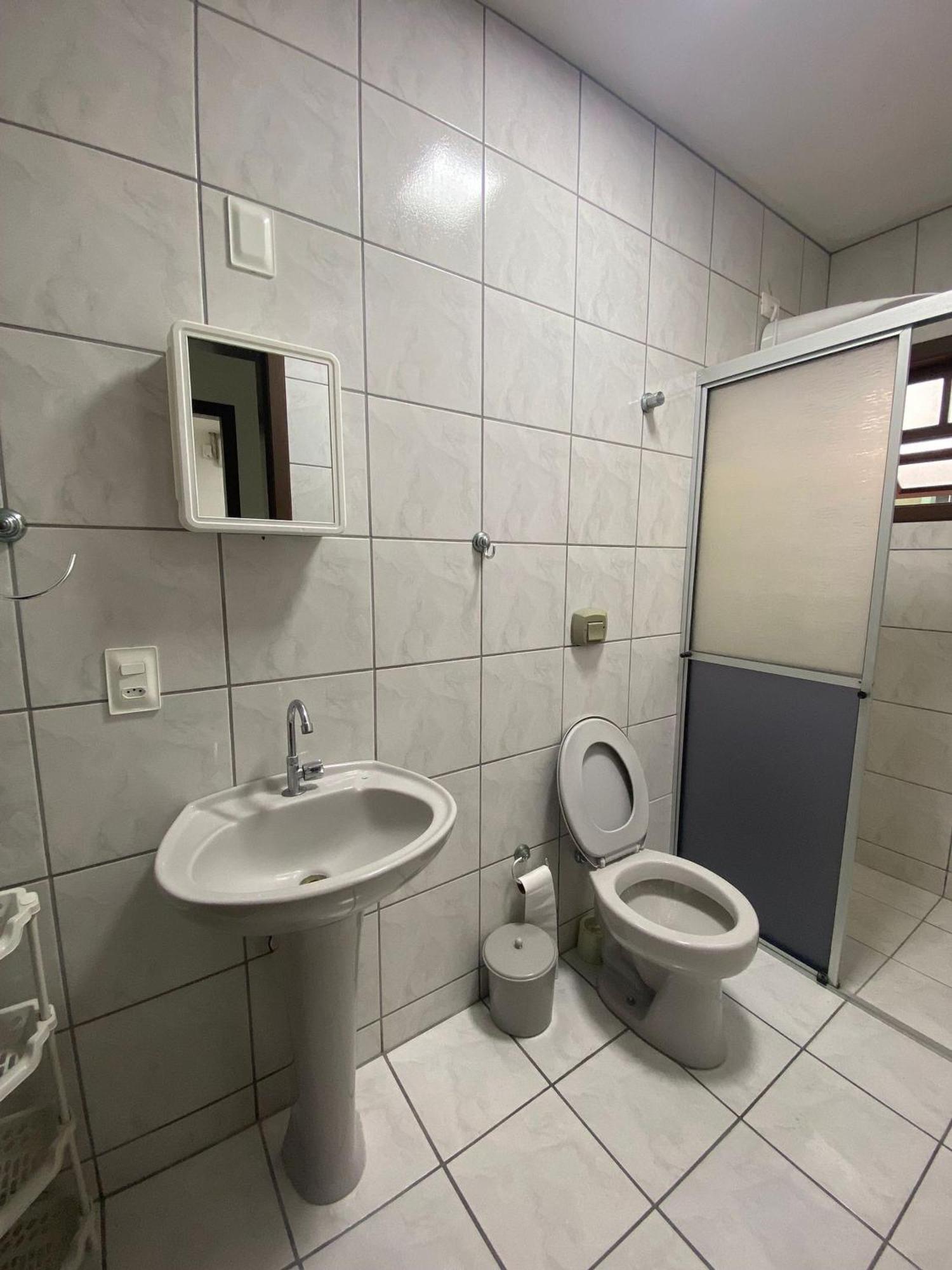 Casa Em Bombinhas Almeida E Moraes Perto Da Praia Exterior foto